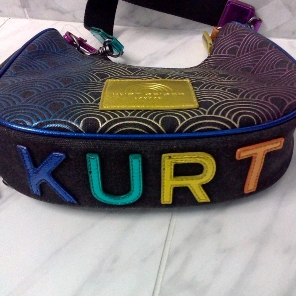 Kurt Geiger Southbank Small Hobo Crossbody - Picture 4 of 7